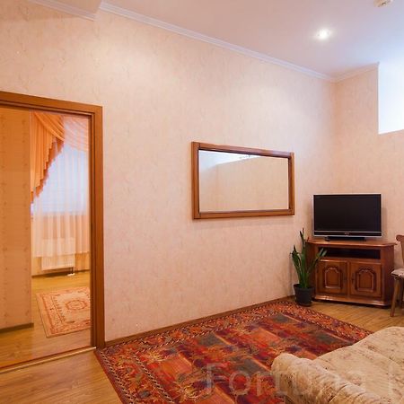 Fortuna Hotel Chisinau Exterior photo