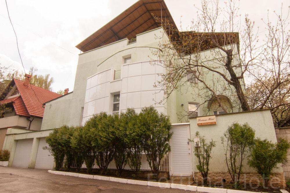 Fortuna Hotel Chisinau Exterior photo
